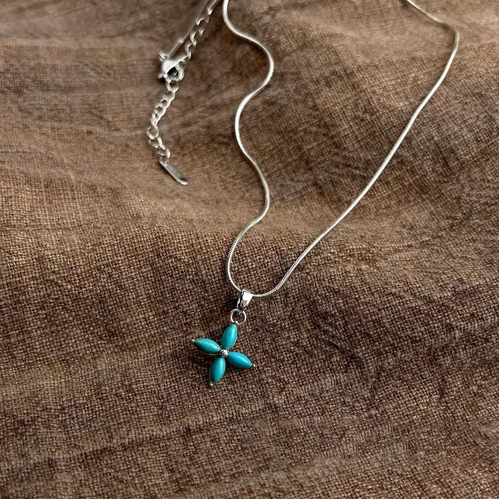 Synthetic Turquoise Retro Stainless Steel Necklace Female Fashion Temperament Flower High-grade Clavicle Chain Necklace
