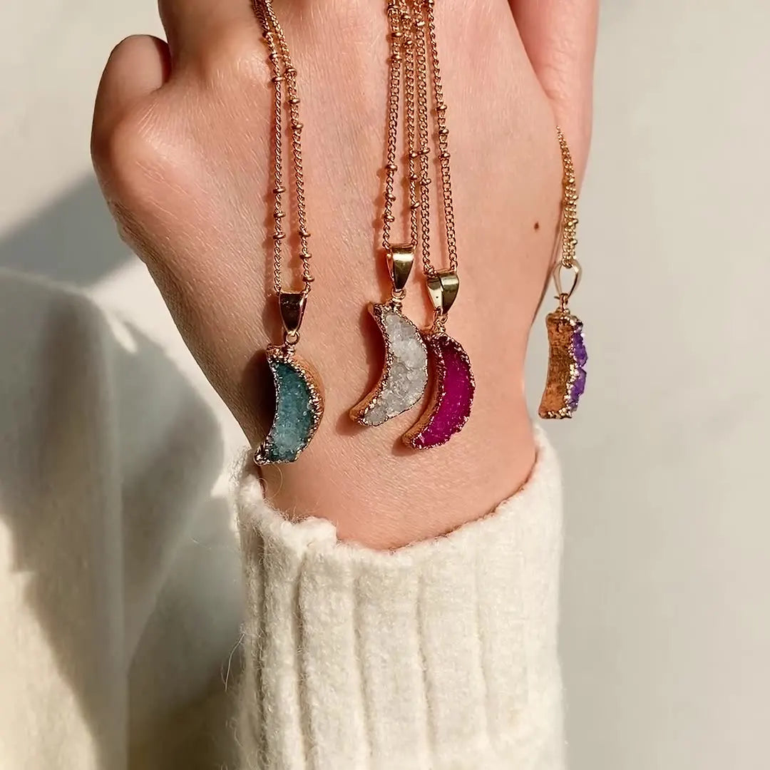 Healing Natural Crystal Agate Rough Raw Stone Real Gemstone Druzy Stone Moon Necklace for Women Girls
