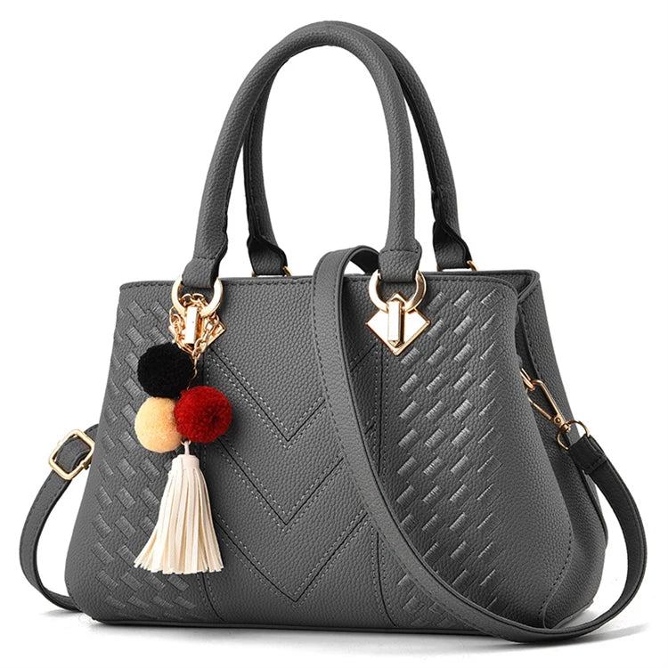 2026 Tote Bag Pu Leather Fashionable Luxury Ladies Big Travel Tassel Handbag