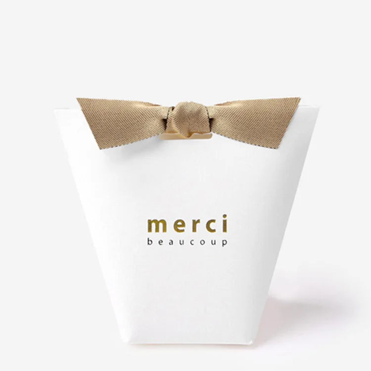 Yiwu Manufacture Retails Creative Black Sweets Packaging Wholesale White Paper Folded Merci White Fancy Candy Gift Chocolate Box