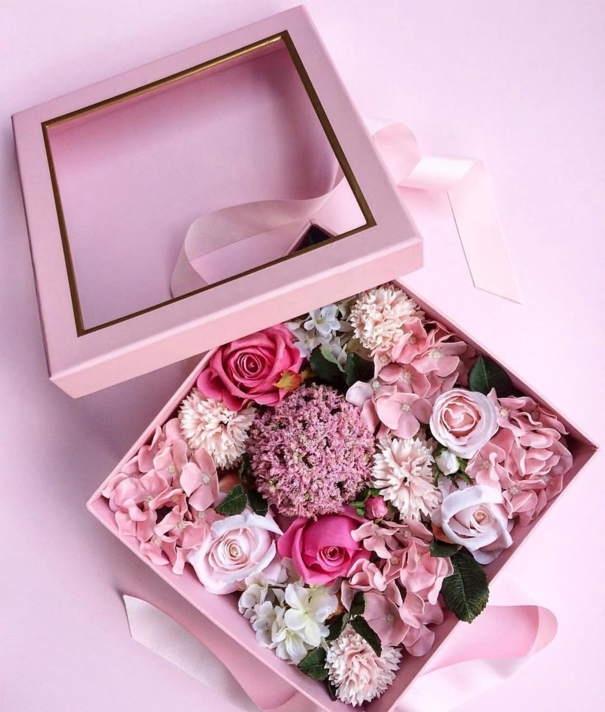 Factory Direct PVC Window Flower Box Custom logo Shape Printing square Gift Packaging Box with Ribbon Bow
