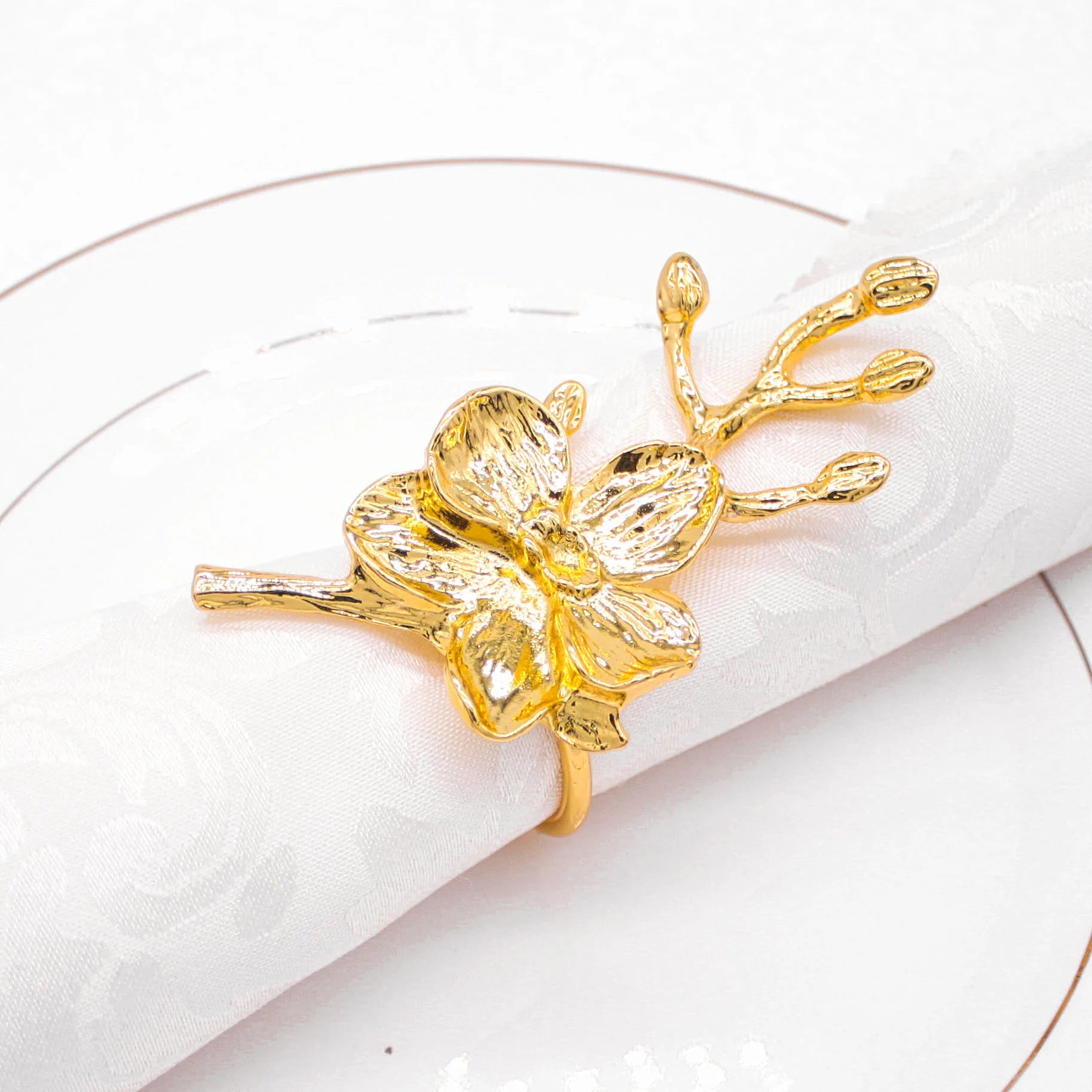 Luxury Wedding Decorative Metal Gold plum Blossom Flower Napkin Rings Holder