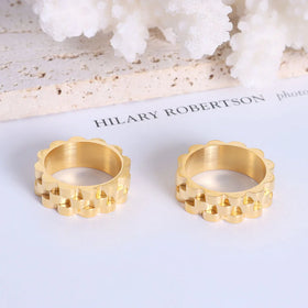 Wholesale Hot Sale Unique Trending Aesthetic Women Gold Rings Stainless Steel Punk Ring Anillos Acero Inoxidable Por Mayor
