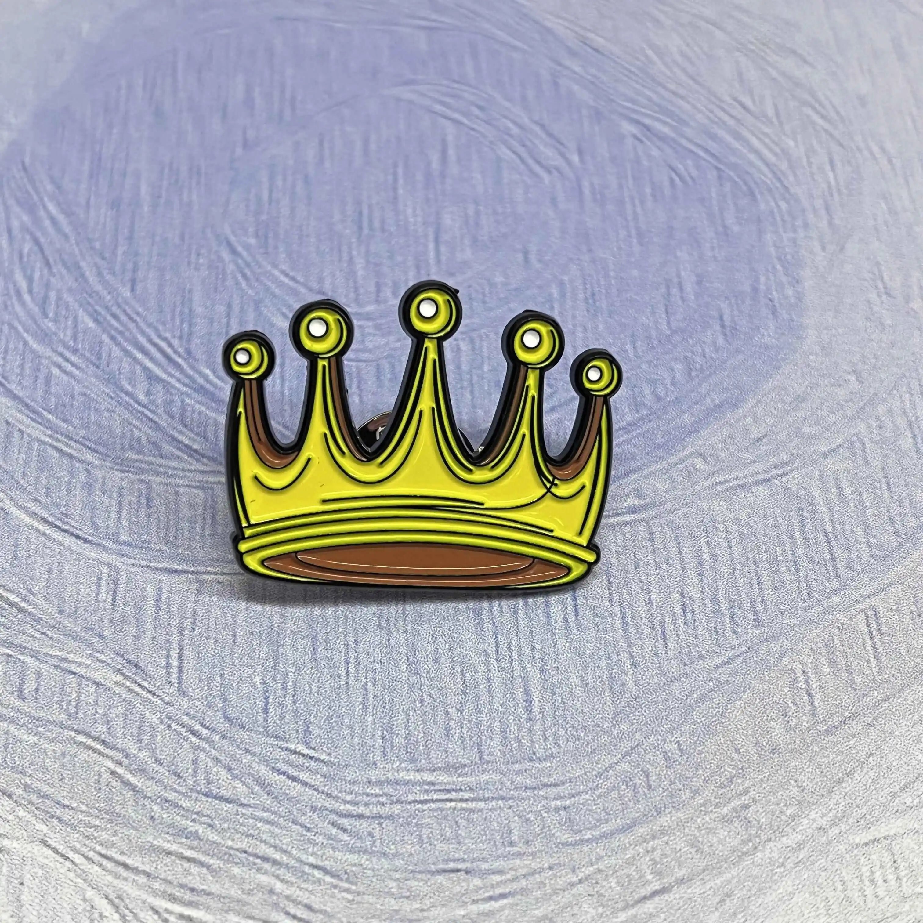 Wholesale Competitive Price Gold Appearance Crown Lapel Enamel Pins