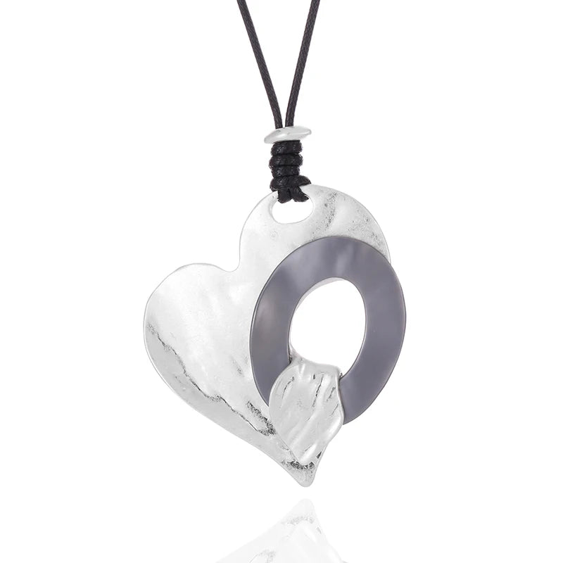 Factory Price Latest Design Black Leather Cord Heart Pendant Insert Oval Charm Dangle Pendant Necklace