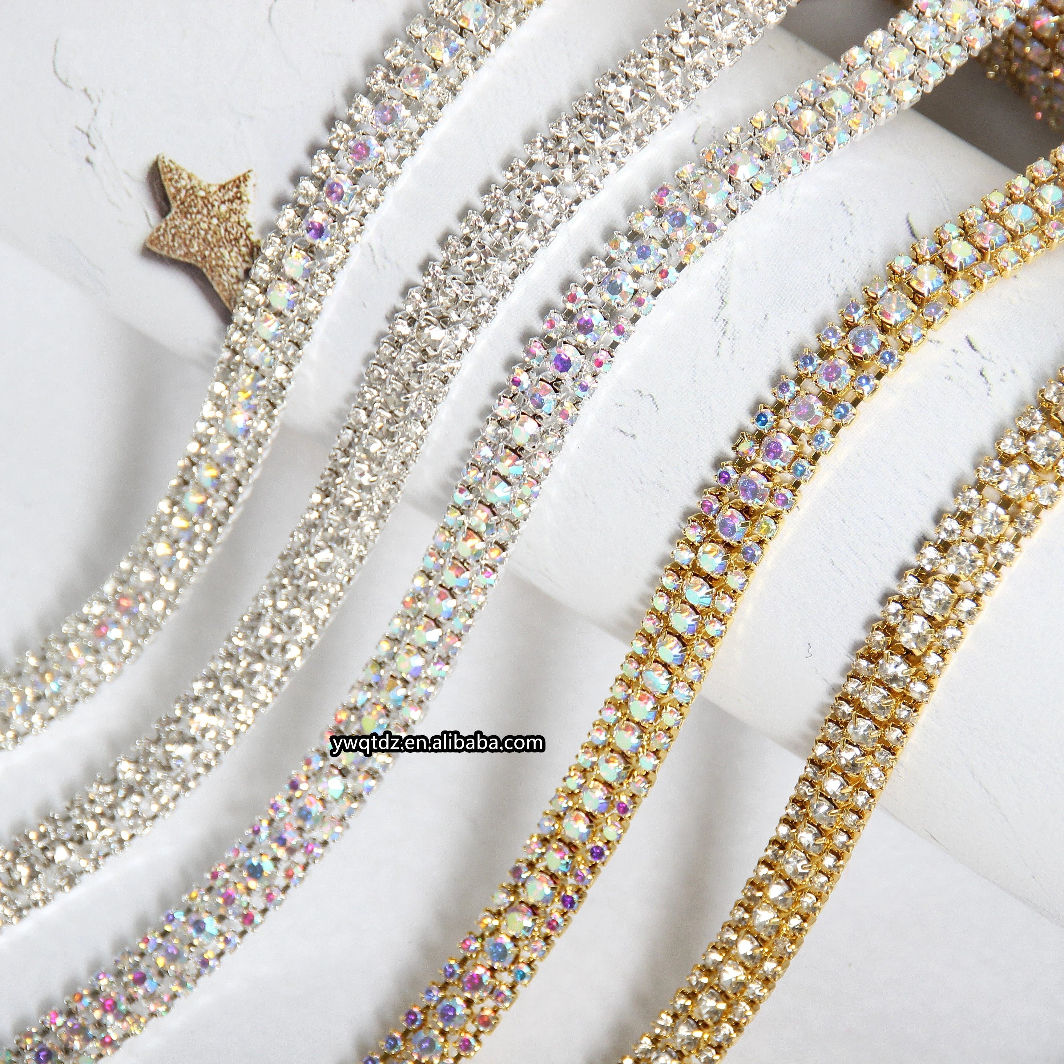 Wholesale Gold/Silver Bottom Chains 3 Rows Crystal Rhinestone Pattern for Clothing Accessories Shoes Bag Decoration Made Glass