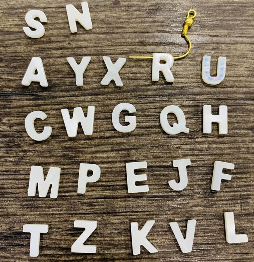 Natural River Shell 10mm 12mm Alphabet White Shell Letter Beads Bulk