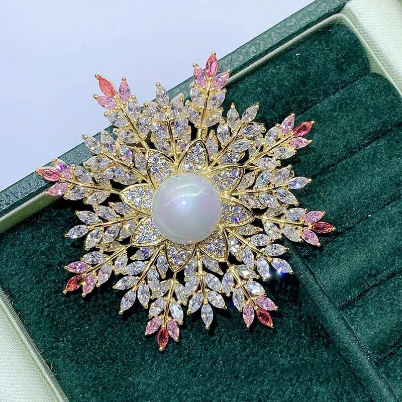 Women Business Suit Dinner Elegant White Pearl Cubic Zirconia Christmas Snowflake Brooches Pins
