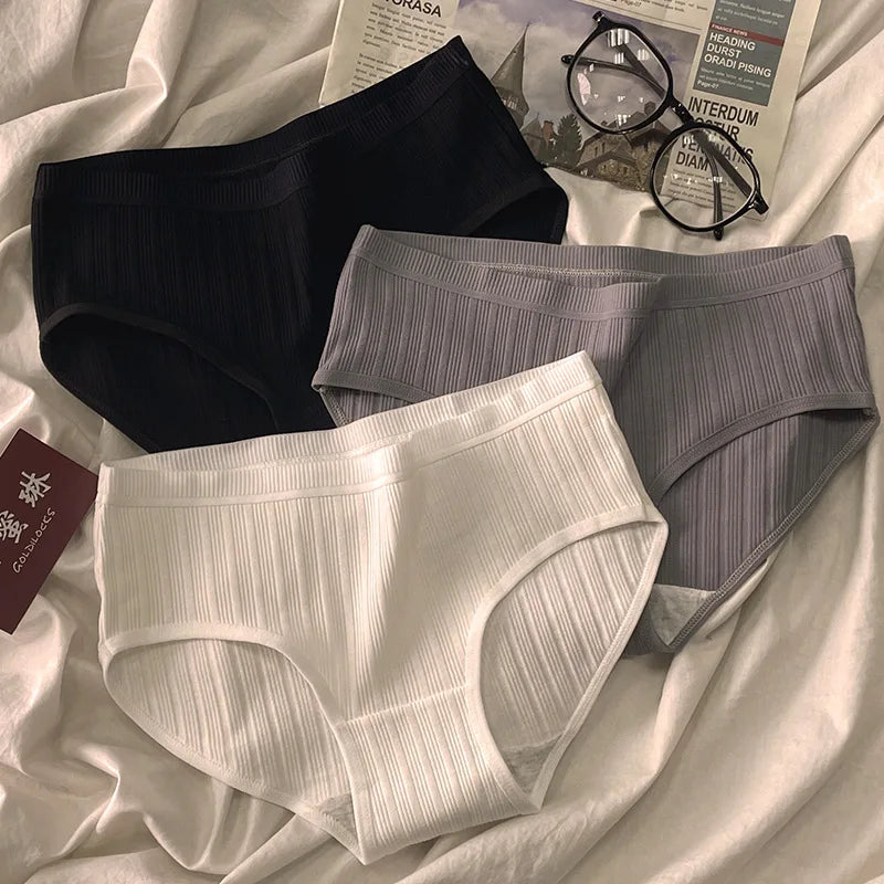 2024 Hot Panties Ladies Student Women Daily Cotton Panties Lady Mid-waist Simple Breathable Comfortable Underpants