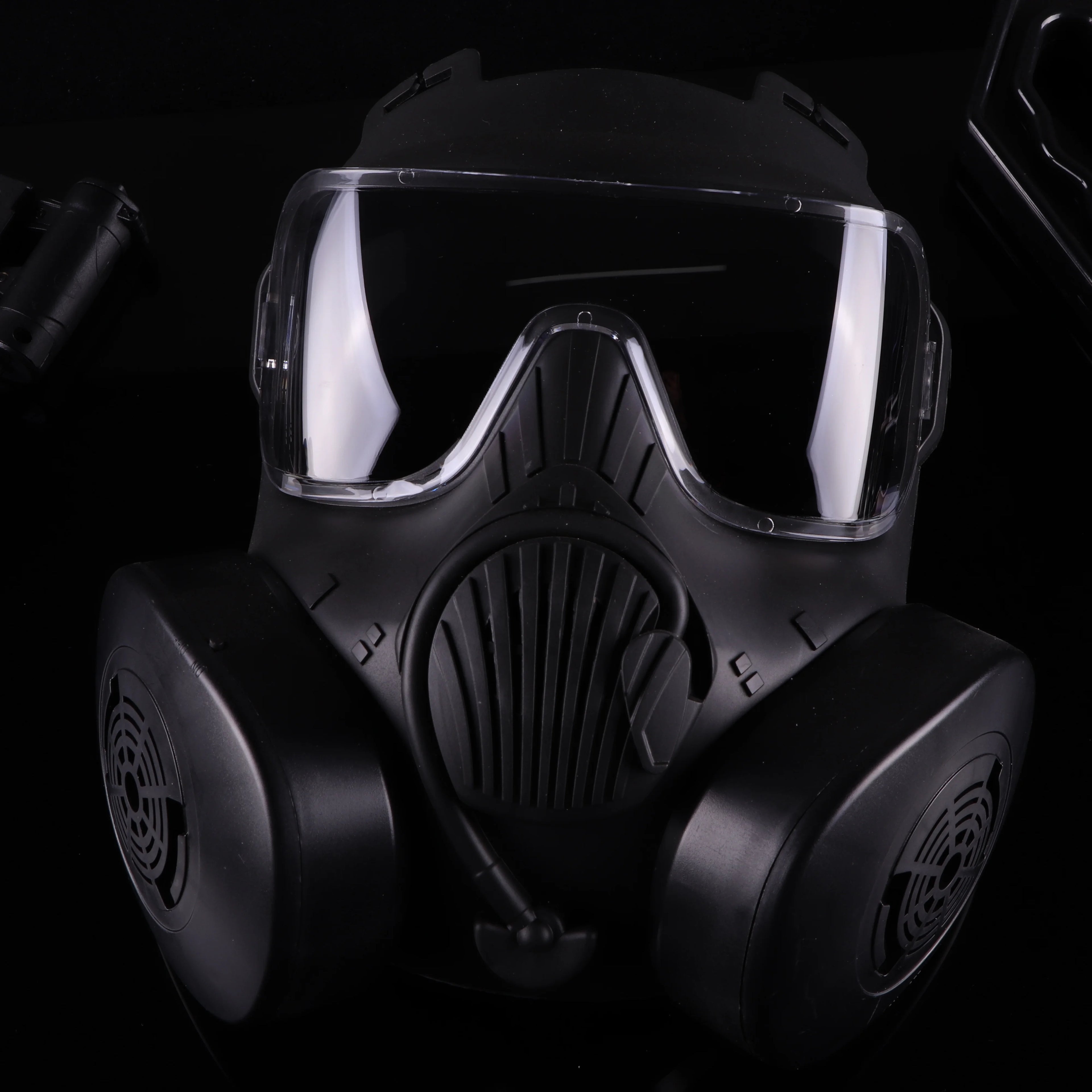 Zlangsports TPE Comfortable Fit Sports Air Filtration Double Fans Full Face Gas Facemask with 2 Fans