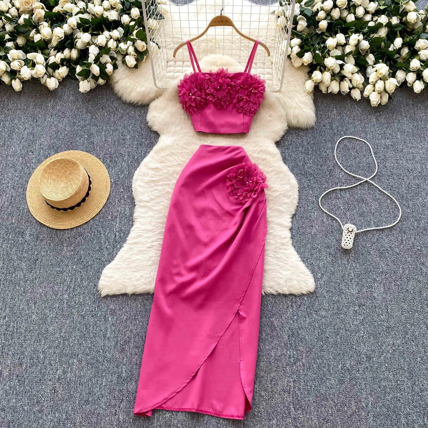 Holiday Style Set for Women's Summer Wear New Top and High Waist Skirt Fashionable Two Piece Set