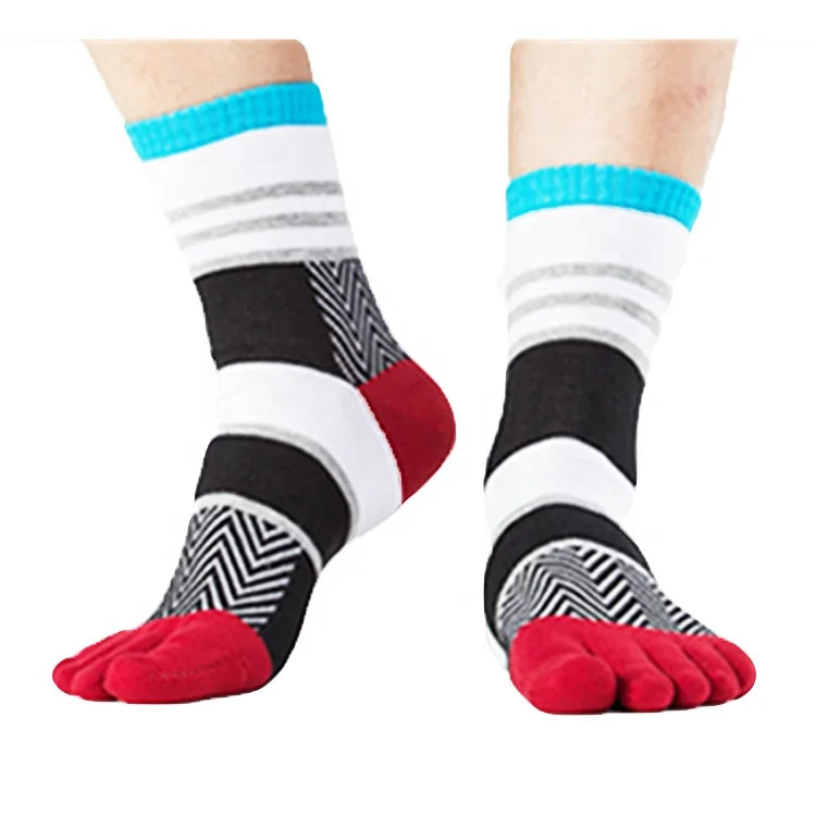 Wholesale Fashion High Quality Men Cotton Fashion Sweat Breathable Running Sports Socks Custom Logo for Men and Women