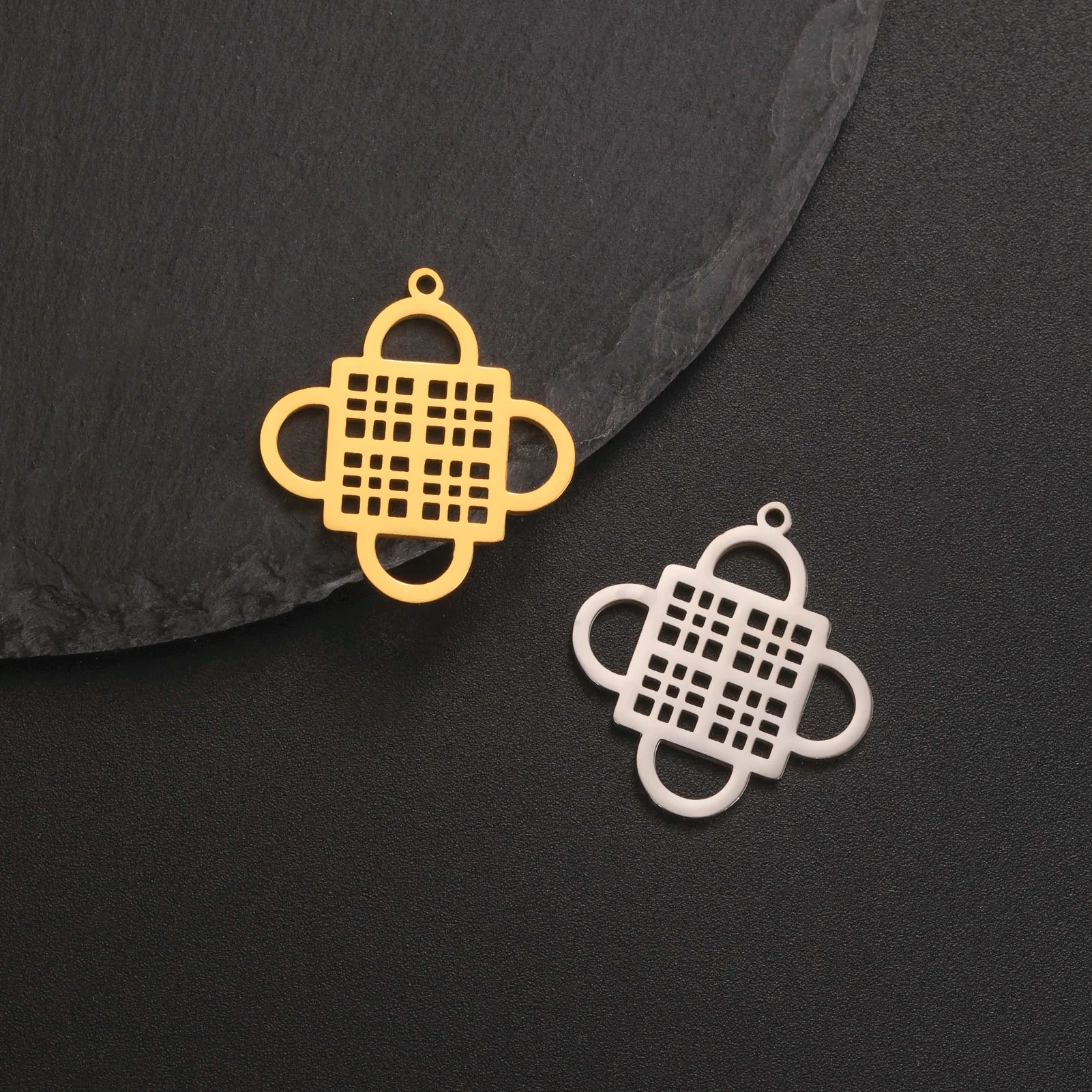 Stainless Steel Adinkra Symbol Charm Hollow Out Abusua Pa Sign Pendant Jewelry Accessories for Necklace Bracelet