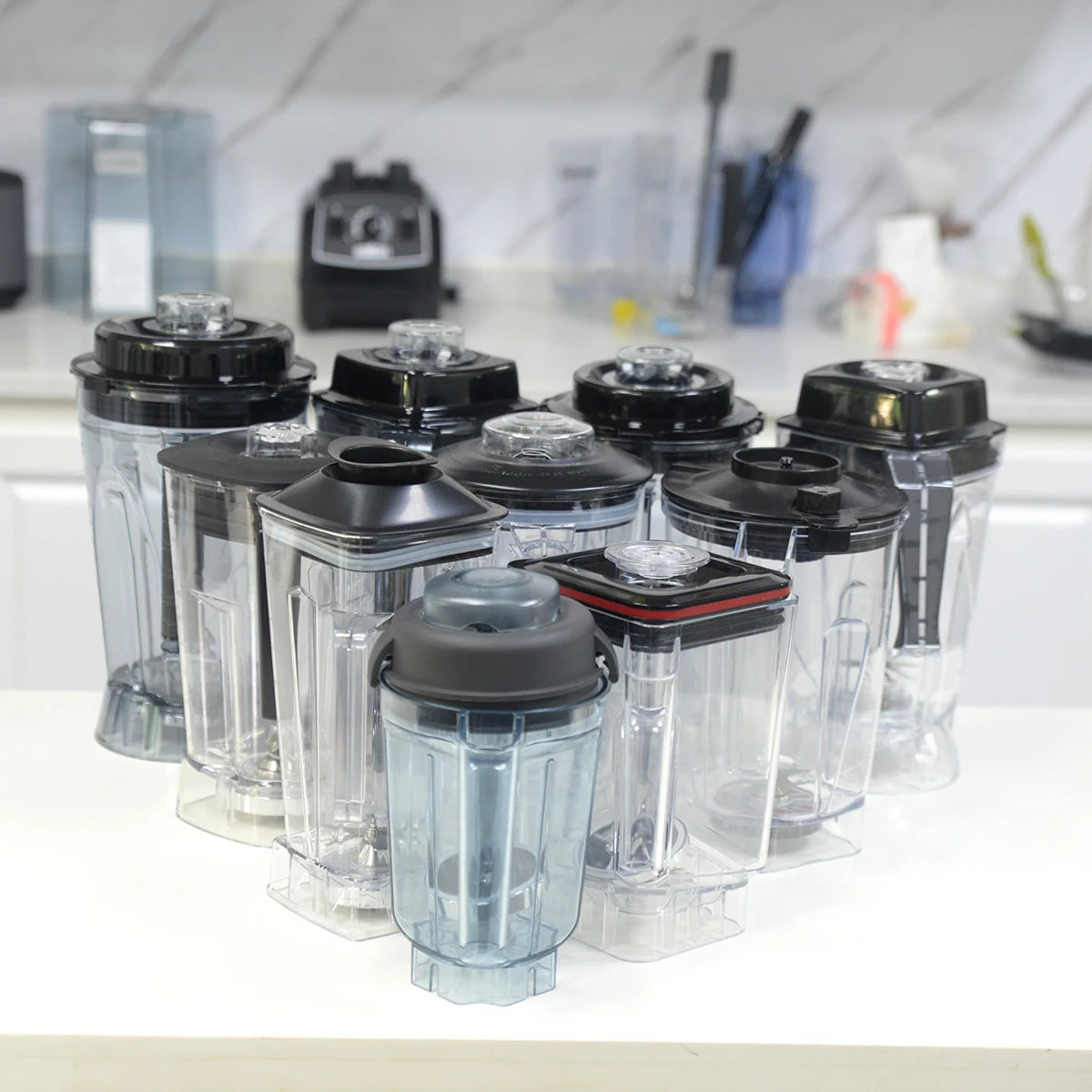 Transparent 2L Manual Power Source Commercial Smoothie Blender Cup Mixing Bowl Fruit Juicer Grain Jar with Excellent Visibility