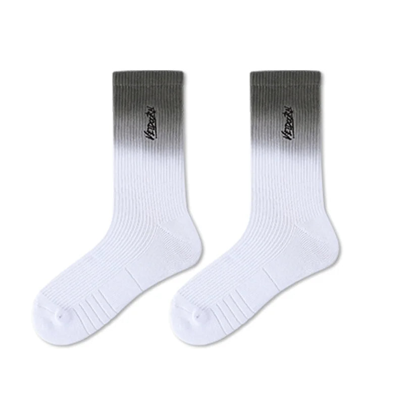 Veidoorn Custom Made Gradient Crew Socks Solid Color Elastic Cushion Fashion Men's Socks for Autumn Season