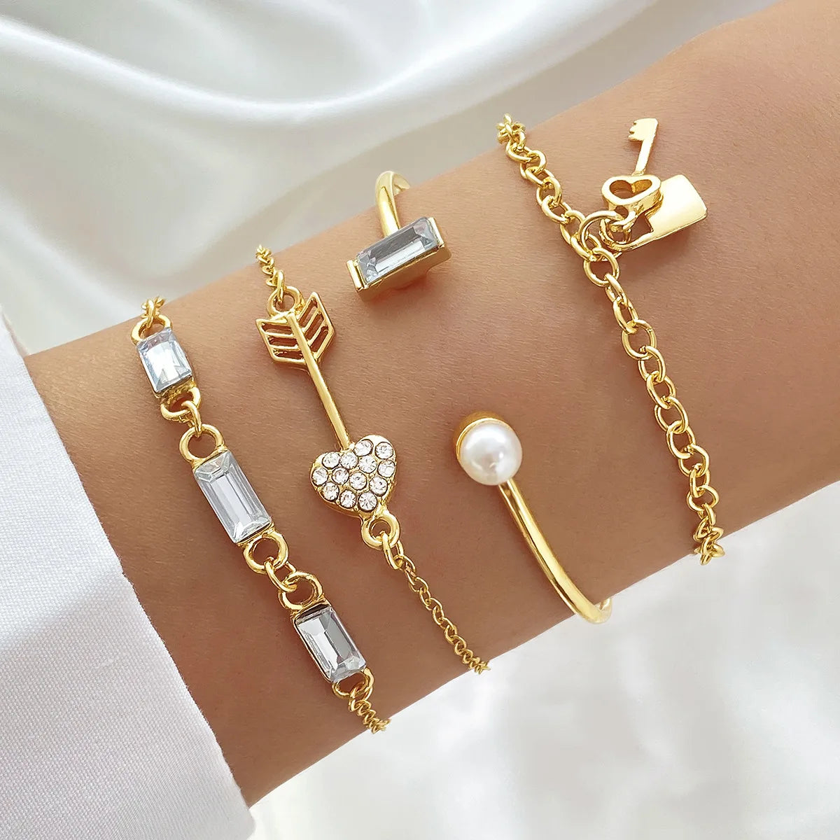Women's Fashion Pearl Key Lock Bracelet Set 4pcs Gold Plated Fine Jewelry with Opening Charm Pearl Bracelet