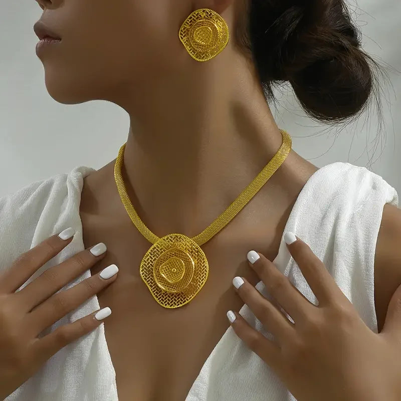 1 Pair of Earrings + 1 Necklace Traditional Bridal Jewelry Set Gold Plated Exaggerated Flower Design Party Accessories