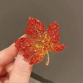 Exquisite Luxury Heavy-Duty Crystal Maple Leaf Brooch Rhinestone Pin Fashion Jewelry Brooches for Women