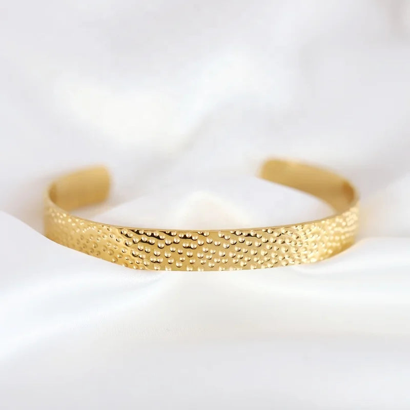 Custom18K Gold Plated 316L Stainless Steel Trendy Wedding Open Gold Hammered Cuff Bangle Bracelet for Women
