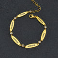Customizable 18K Gold Plated Stainless Steel Oval Charm Bracelet Classic Geometric Style Family Member Names for Anniversary