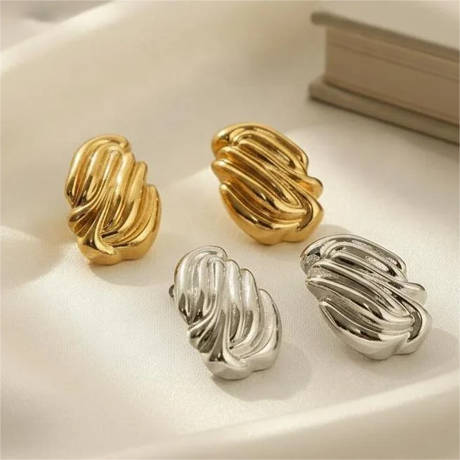 2024 Fashion Trend New Irregular Pleated Texture Gold Plated 18K Stainless Steel Wave Stud Earrings Vintage for Women Men