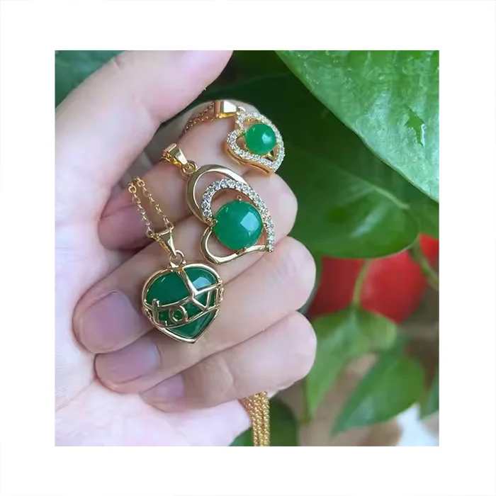 Fashion Green Agate Stone Natural Jade Pendant Love Heart Necklace With Zircon Diamond Heart Crystal Necklaces Jewelry
