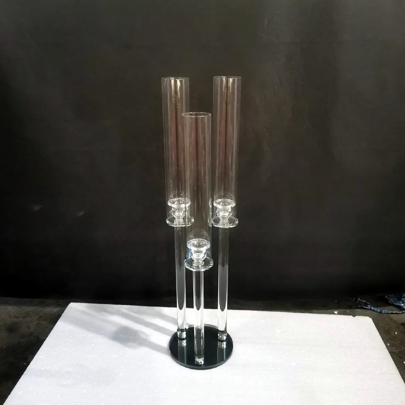 Crystal Candle Holder Wholesale Cheap 3-head Round Base  Simple Clear Glass Candlestick for Romantic Candlelight Dinner Decor