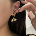 OEM Korean Style Rose Flower Pearl Stud Earrings for Women Trendy Geometric Gold Plated Alloy Jearr