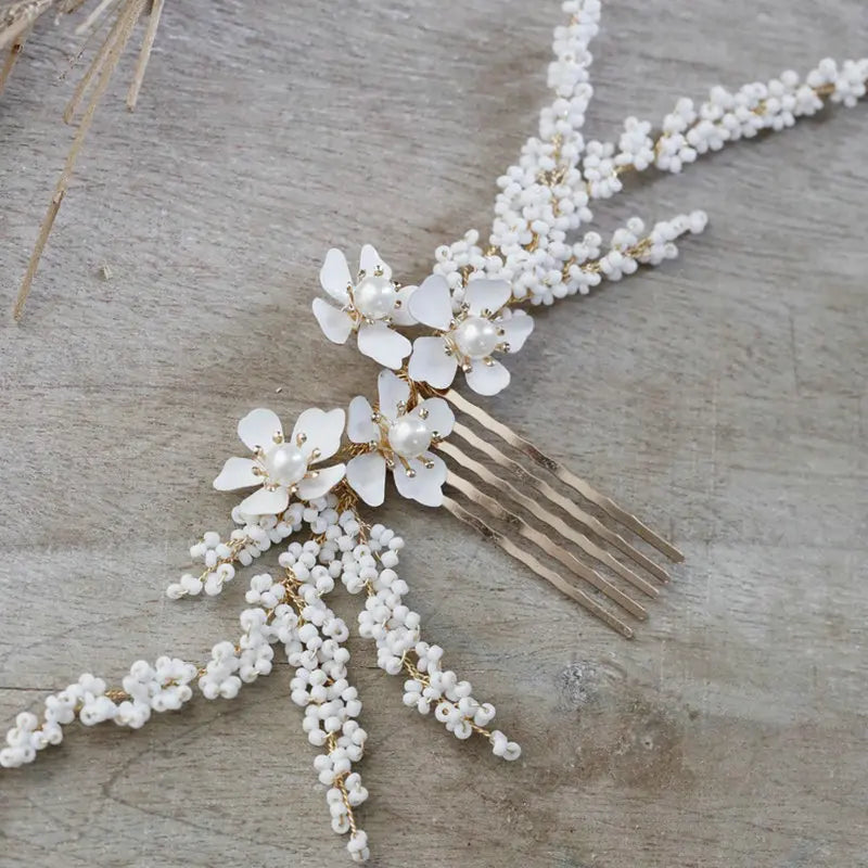Wholesale Romantic White Enamel Flower Bridal Wedding Hair Comb Handmade Beads Ear of Wheat Headpiece Pearl Earring for Women