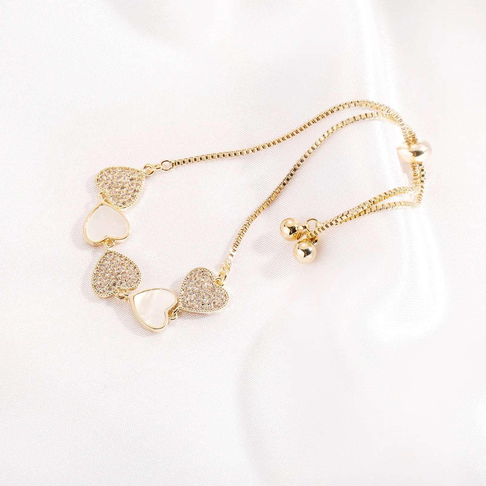 New Small Fresh Bracelet Pulling Micro Inlaid Zirconia Fashionable Exquisite Hand Rope Unique Handpiece