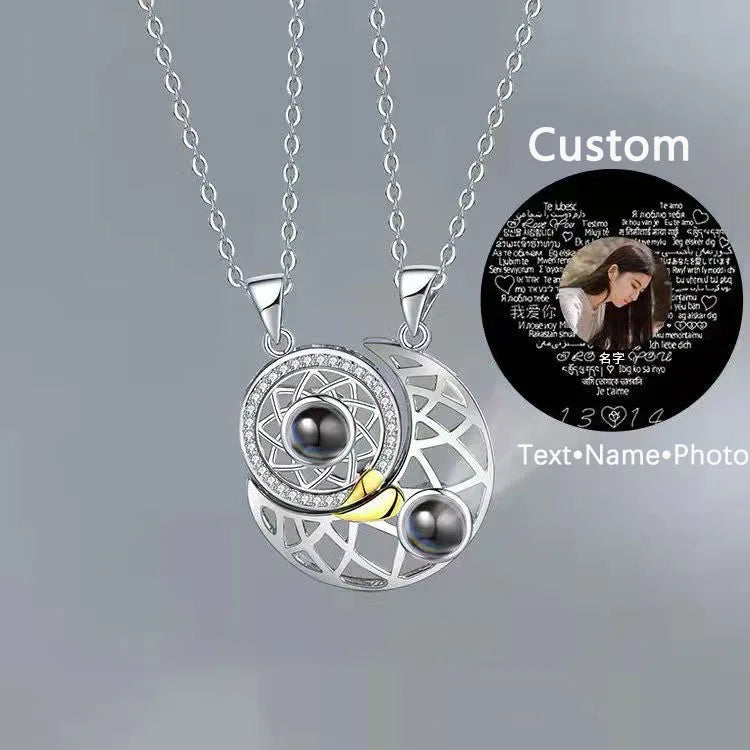 G2697 Wholesale Collier I Love You in 100 Languages Sun Moon Projection Pendant Necklace for Matching Couple Fashion Jewelry