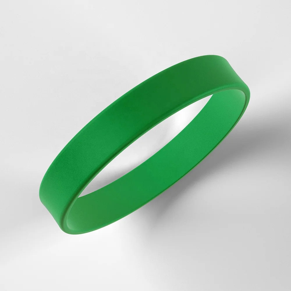 Glow in Dark Multicolor Silicone Bracelet Sport Stretch Band Loom Kit with Free Metal Printed Logo Wristband for Promotional Use