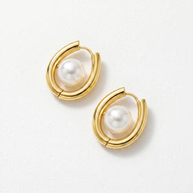 QIAOREN 12531 Modern Pearl U Hoop Earrings Gold Stainless Steel Centered Pearl Bold Horseshoe Hoops Women US EU