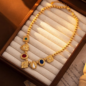 Retro Luxury Gold Plated Emerald Rudy Gemstone Choker Pendant Necklace Vintage Heart Shape CZ Necklace for Women