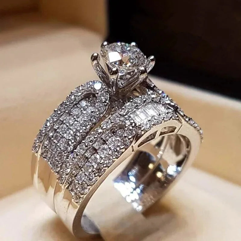 Exquisite Fashion Jewelry Luxury Solitaire Engagement Ring for Couples the Wedding Choice