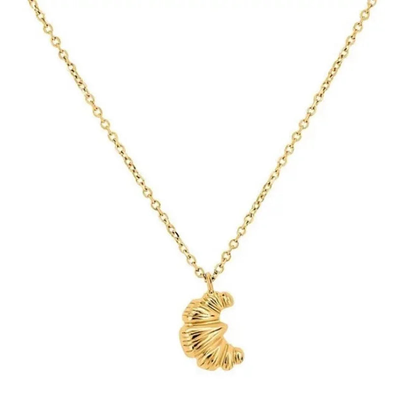 Creative Design 18K Gold Plating Croissant Bread Necklace Exquisite Copper Textured Moon Pendant Necklace