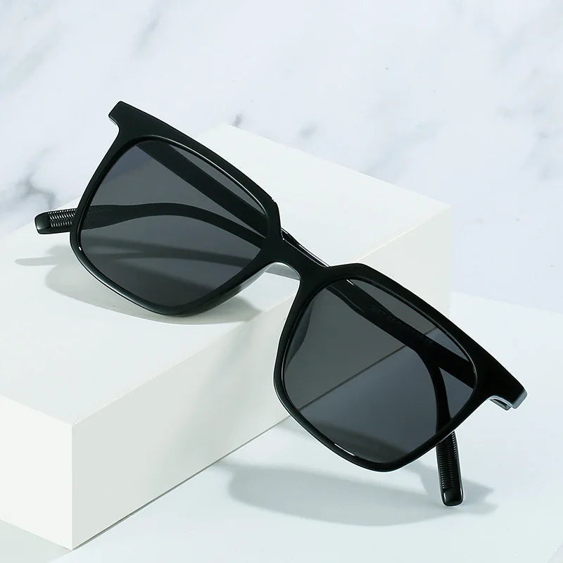 CONCHEN Black square Trendy Luxury Women Sun Glasses Polarized Sunglasses Custom logo