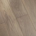 European Oak Hardwood Flooring 610mm T&G Length 8 Colors 18mm Solid Wood Smooth Surface Modern Design Teak Style ABCD Grading
