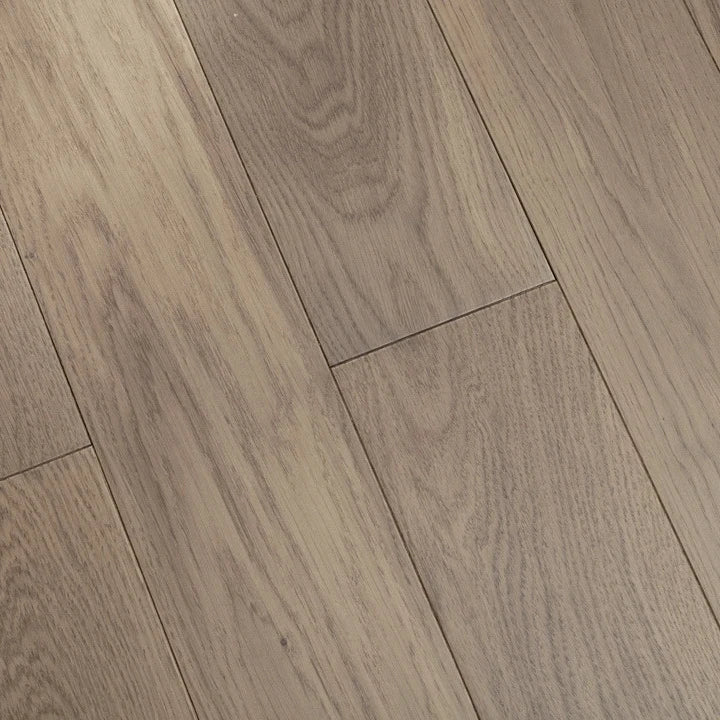 European Oak Hardwood Flooring 610mm T&G Length 8 Colors 18mm Solid Wood Smooth Surface Modern Design Teak Style ABCD Grading