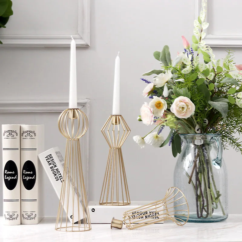 Creative High Performance Modeling Art Gold Metal Candlestick for Wedding Dining Party Gold Line Single Head Candlestick
