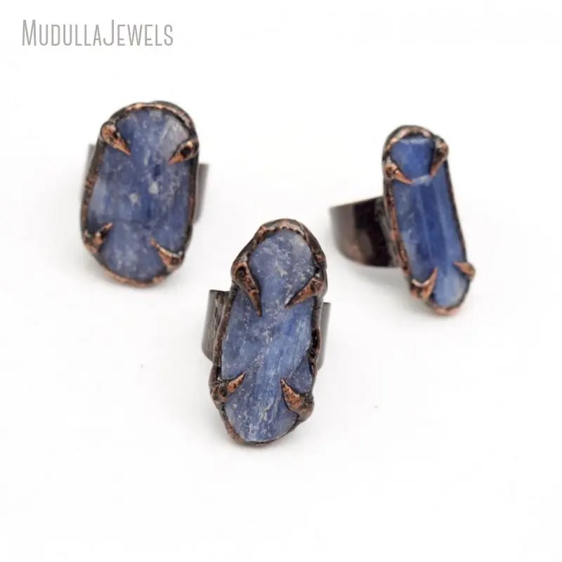 RM49408 Soldered Jewelry Natural Gemstone Blue Kyanite Free Form Adjustable Thorn Fidget Finger Rings Antique Copper Plated