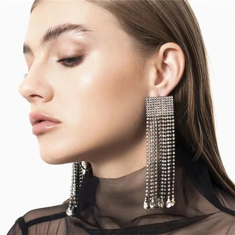 INS Fashion Popular Luxury Shiny Glass Tassel Pendant Drop Earrings Rhinestone Chain Charm Long Earrings Bridal Party Jewelry