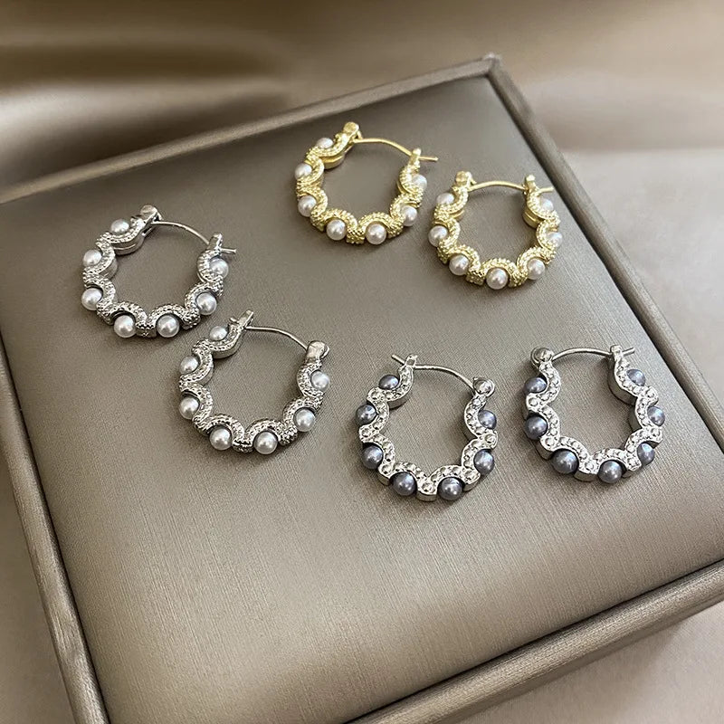 Circle and Pearl Earrings Luxury High-grade Earrings for Women New Personalized Unique French Retro Hoop Earrings MegaBDM