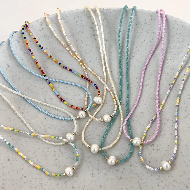 Fashion Freshwater Pearl Necklace Elegant Seed Bead Necklace Colorful Pearl Choker Necklace for Women Girls