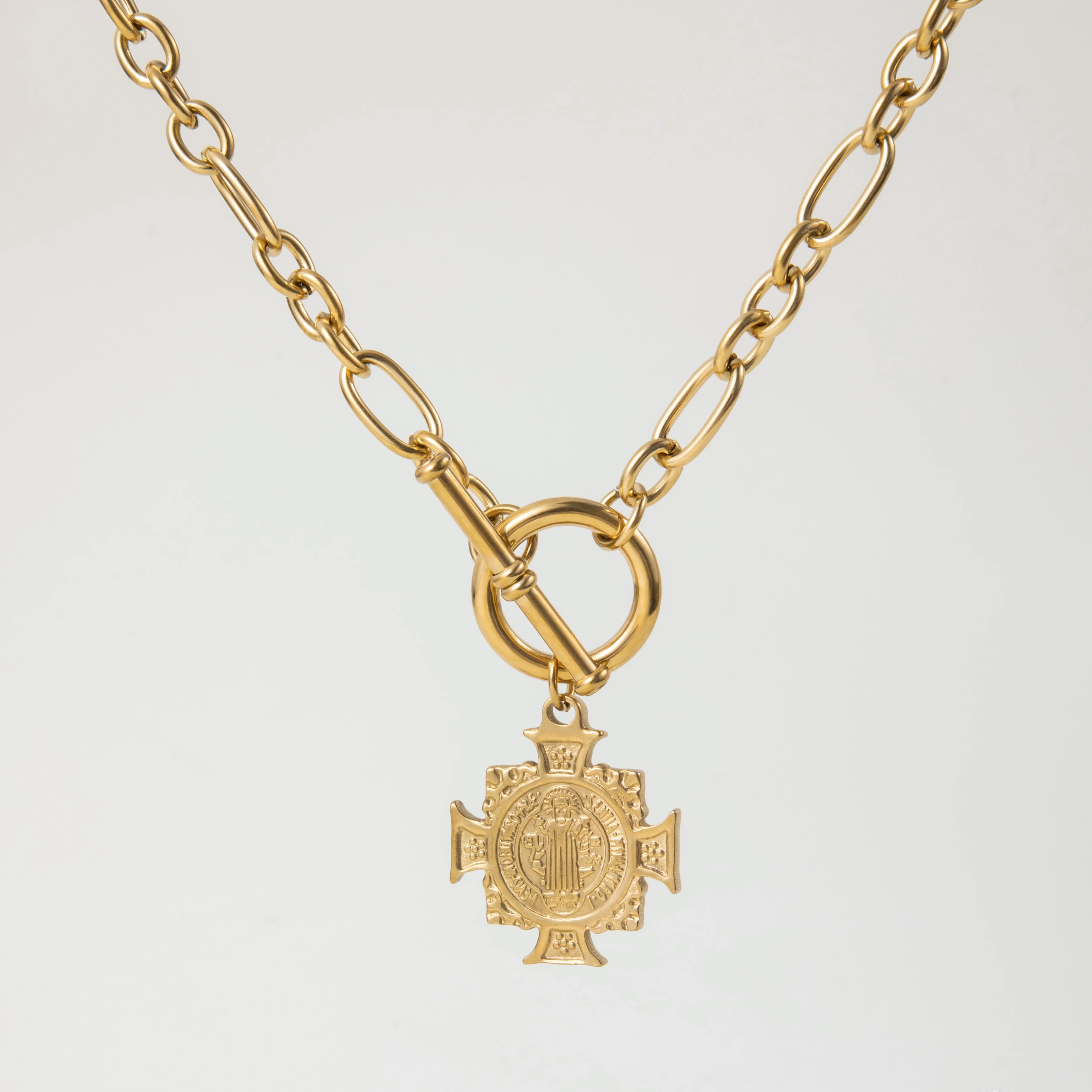 YF4203 Tarnish Free 18K Gold Plated Stainless Steel Oval Link Chain OT Clasp Benedict Religion Cross Pendant Choker Necklace