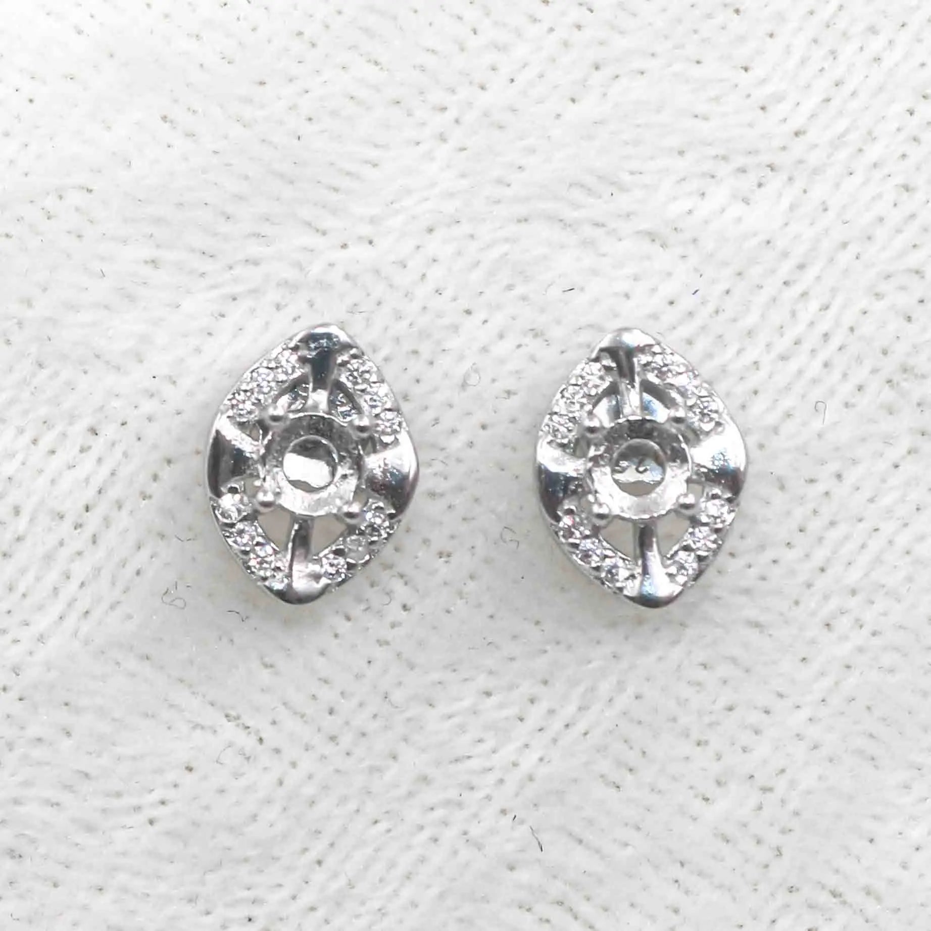 Sterling Silver 4*4mm Semi Mount Stud Earrings Empty Support Blank Claws Setting S925 Base Without Center Stone for DIY Inlay