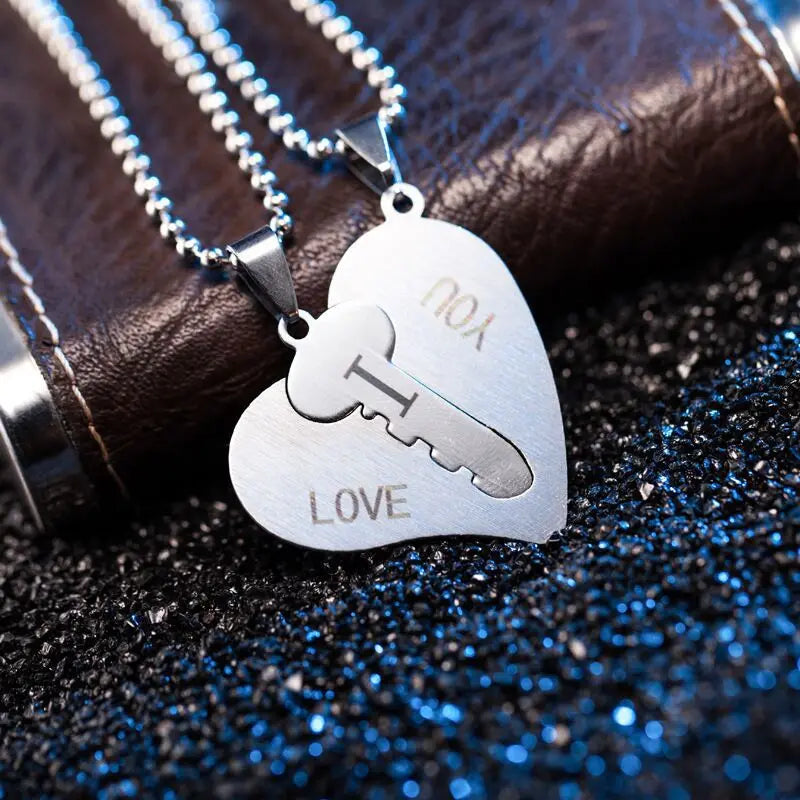 2 Pcs/Set Trendy Couple Necklace Jewelry Silver Stainless Steel I Love You Heart Lock Key Pendant Couple Necklace Wholesale