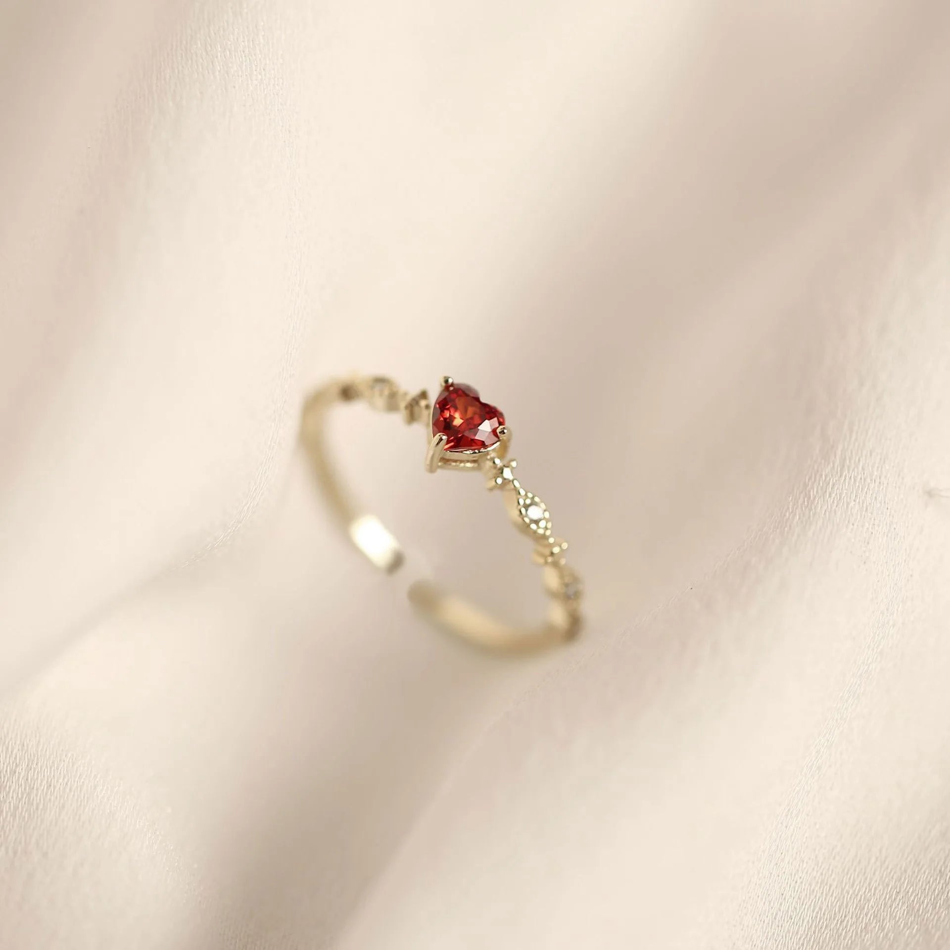 S925 Sterling Silver Womens Ring Love Ruby Japanese Style Elegant Fresh Opening Adjustment Heart Ring