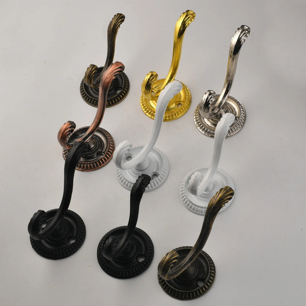 Antique Retro Chinese Style Metal Wall Mounted Small Coat Hooks with Eco-Friendly Design for Cabinet Wardrobe