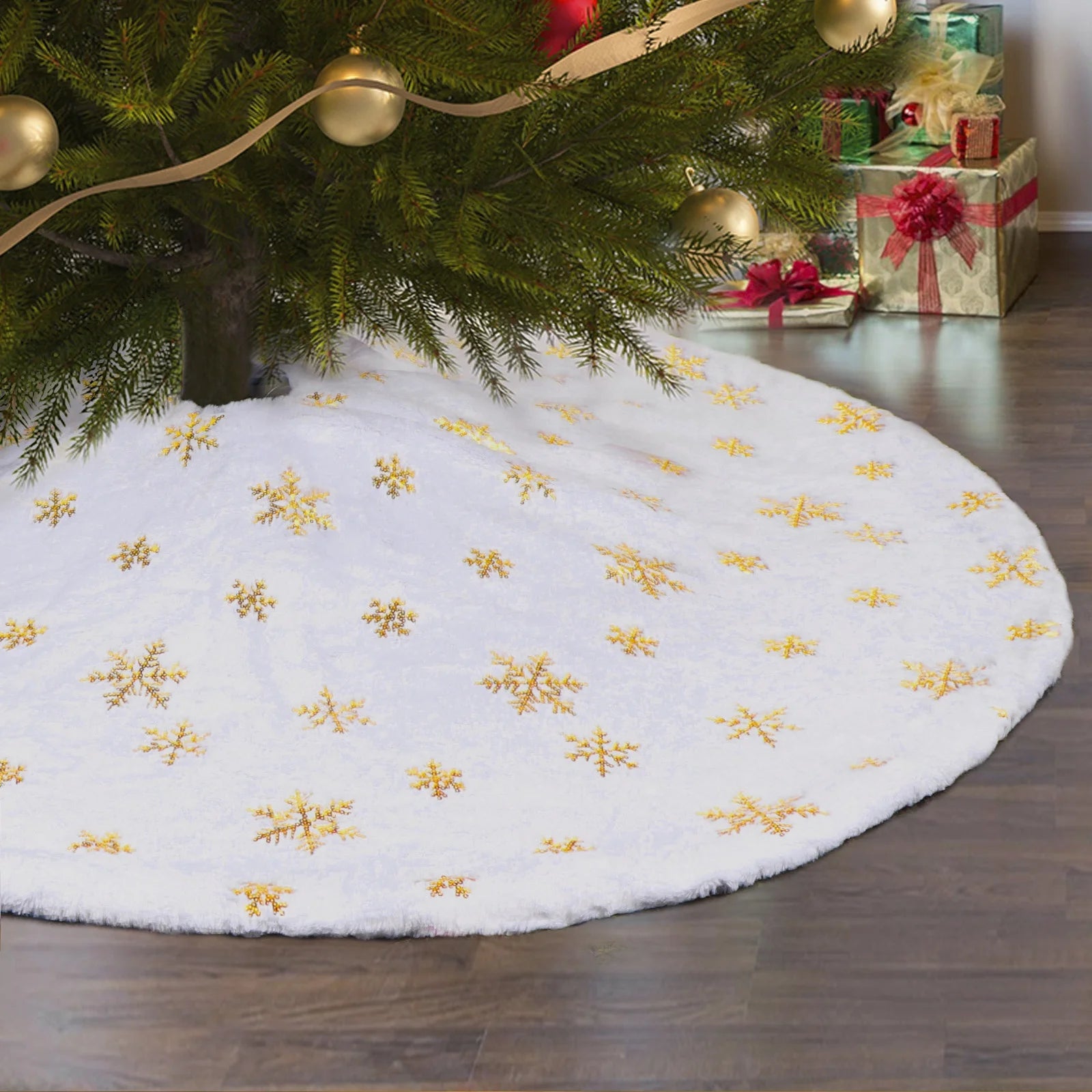 Ourwarm Christmas Supplies 36 Inch 48 Inch Sublimation Gold White Snowflake Faux Fur Felt Xmas Christmas Tree Skirts